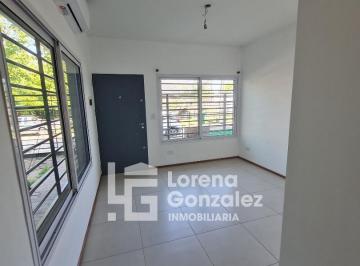 Casa · 70m² · 3 Ambientes · 1 Cochera · Duplex en Alquiler, Dos Dorm. con Garage