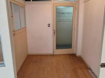Oficina comercial · 30ha · 3 Ambientes · Alquiler de Oficina en Galería Oliver (Ascensor)