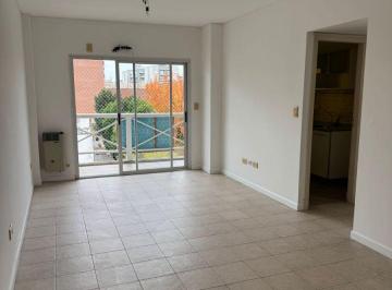 Departamento de 2 ambientes, Morón · Venta - Excelente Departamento de 2 Ambientes Al Frente en Moron Centro. con Balcón y Lavadero