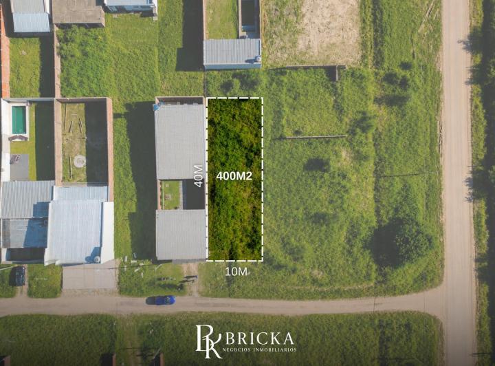 Terreno · 400m²