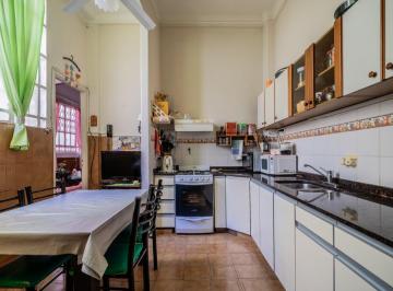 PH · 85m² · 4 Ambientes · Venta PH 4 Ambientes. Almagro. 1er Piso por Escalera. Apto Crédito. Terraza