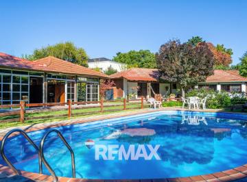 Casa · 428m² · 5 Ambientes · 2 Cocheras · Casa 5 Ambientes en Venta Barrio El Trebol Ezeiza