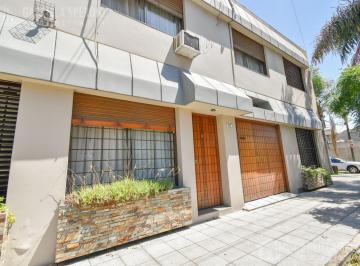 Casa · 80m² · 4 Ambientes · 1 Cochera · Duplex 4 Ambientes Venta Lomas de Zamora