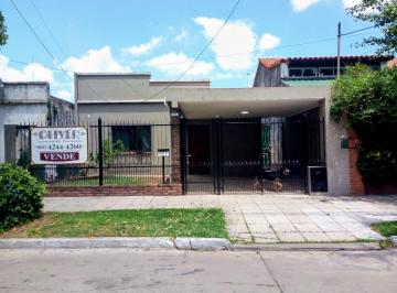 Casa · 259m² · 4 Ambientes · 1 Cochera · Venta de Casa en Temperley
