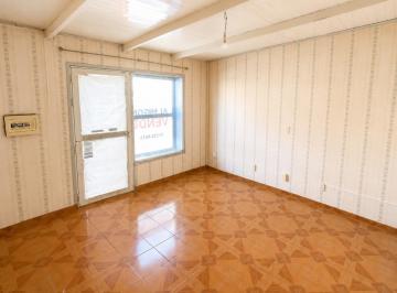 Casa · 151m² · 7 Ambientes · 1 Cochera · Casa 4 Dorm. y Local Al Frente