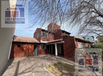Casa · 162m² · 3 Dormitorios · 1 Cochera · Casa en El Manzanar