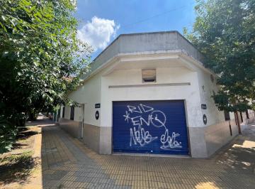 Casa · 157m² · 3 Ambientes · 1 Cochera · Venta Casa 3 Amb con Cochera/local en Sarandi