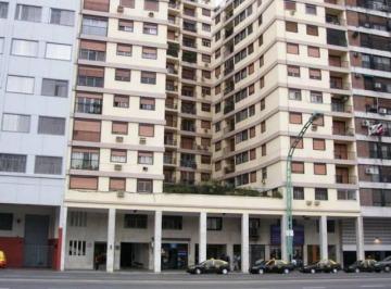 Departamento · 30m² · 2 Ambientes · Av Libertador Al 200 2 Ambientes Muy Luminoso Cocina con Instalación Para Lava Ropas