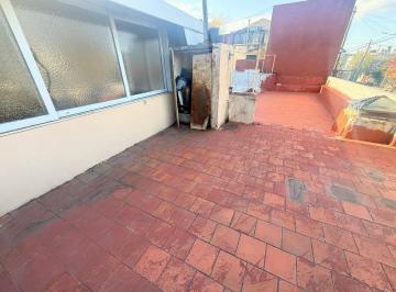 Casa · 118m² · 4 Ambientes · 1 Cochera · Casa con Local en Venta
