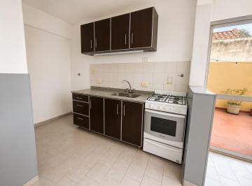 Departamento de 3 ambientes, Quilmes · Oportunidad Para Remodelar - 3 Ambientes