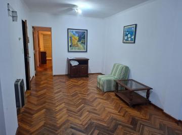Departamento · 50m² · 3 Ambientes · Alquiler Semipiso Dos Dorm. Centro