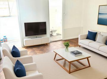 Departamento de 2 ambientes, Constitución · Venta: Lindo 2 Ambientes de 38 m con Parquet, Vista Abierta y Excelente Conectividad. Caba