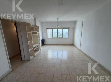 Departamento · 80m² · 5 Ambientes · Departamento en Alquiler de 3 Dorm. con Estudio - La Plata