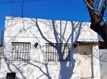 Casa · 40m² · 2 Ambientes · Alquiler Casa 2 Ambientes – Merlo