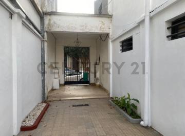 PH · 80m² · 4 Ambientes · PH en Alquiler de 3 Dorm. en La Plata