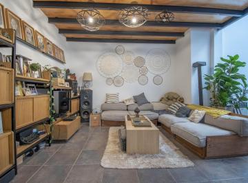 PH · 120m² · 3 Ambientes · PH en Villa Uruquiza en Dos Plantas Jardin Quincho y Parrilla Propios Reciclado Sin Expensas