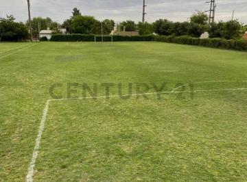 Quinta vacacional · 20000m² · 10 Cocheras · 35 y 145 - Canchas de Fútbol 9 en Alquiler - La Plata