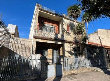 Casa · 184m² · 6 Ambientes · 1 Cochera · Venta Casa 6 Amb en Ramos Mejia Apta Credito