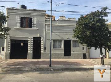 Casa · 278m² · 8 Ambientes · 1 Cochera · Casa en Venta - 6 Dorm. 3 Baños - Cochera - 278 m² - General Pueyrredón, Córdoba