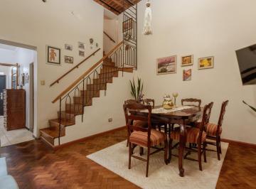 Casa · 109m² · 5 Ambientes · 1 Cochera · Casa en Venta Barrio Barrio Echesortu 3 Dormiotrios Cochera Terraza Lavadero Patio 2 Plantas