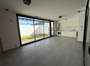 Casa · 111m² · 2 Dormitorios · 2 Cocheras · Casa en Docta