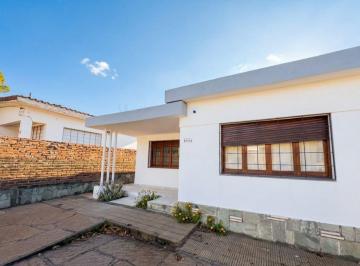 Casa · 270m² · 6 Ambientes · Casa - La Falda