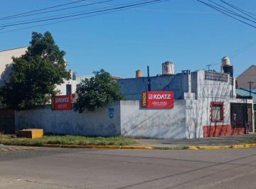 Casa de 3 ambientes, Lanús · Venta Casa 3 Amb. Fondo Libre, Entrada 2 Vehículos - Lote Propio y Excelente Barrio Prox 25 de Mayo