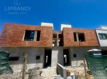 Casa · 150m² · 3 Ambientes · Posesion 4 Meses - Escucha Propuestas - Seguridad 24 Hs.