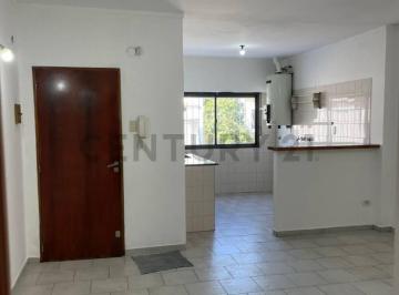 Departamento · 70m² · Alquiler Departamento en Tolosa - 10 y 520 - Sin Expensa