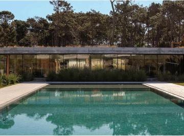 Departamento · 149m² · 5 Ambientes · 2 Cocheras · Departamento de 5 Ambientes, con Balcón y Cochera - Punta del Este, Uruguay