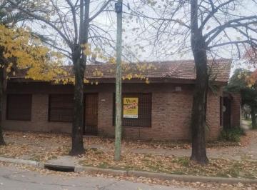 Casa de 5 ambientes, Moreno · Casa en Alquiler con 3 Dorm. en Moreno