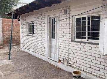 Casa de 4 ambientes, San José · Inmobiliaria Leal Alquila Casa de 60 m² con 2 Dorm. en Alquiler en San José