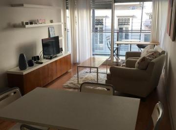 Departamento de 2 ambientes, Recoleta · Dos Ambientes con Balcon Amueblado