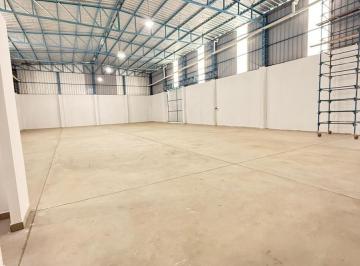 Bodega-Galpón · 2000m² · 2 Ambientes · Galpón en Alquiler Zona Sur Cordoba