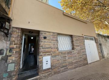 PH · 130m² · 6 Ambientes · PH 6 Ambientes en Pompeya