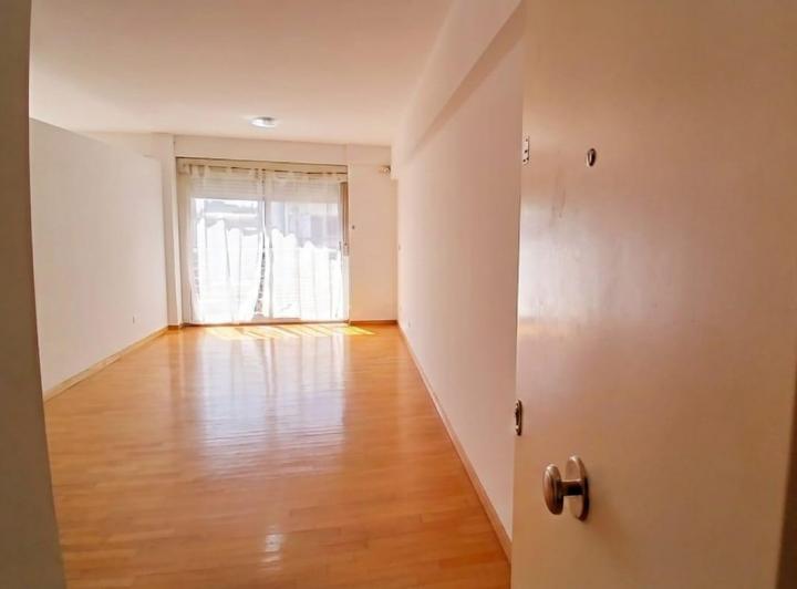 Venta Departamento 2 Ambientes Al Frente Balcon en Almagro
