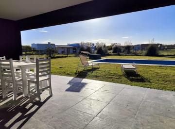 Casa · 139m² · 4 Ambientes · 2 Cocheras · Casa en San Sebastián Venta Escritura Pilar Escobar Apto Crédito