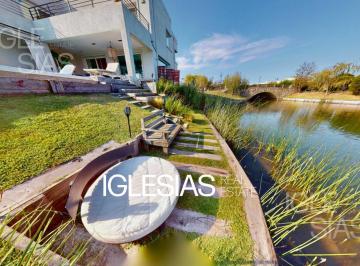 Casa · 304m² · 7 Ambientes · 2 Cocheras · Casa en Venta Al Lago en Los Alisos, Nordelta