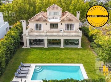 Casa · 337m² · 6 Ambientes · 4 Cocheras · Casa en Los Castores Nordelta