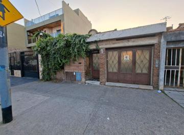 PH · 140m² · 6 Ambientes · 1 Cochera · PH. Al Frente C/ Cochera en Venta Villa Lugano