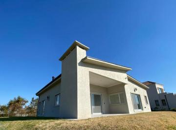 Casa de 4 ambientes, Escobar · Venta de Una Excelente Propiedad