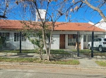 Casa · 178m² · 7 Ambientes · 2 Cocheras · Venta Casa 3 Dorm - Apta Credito - B° Carnaghi, Neuquén