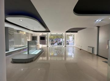 Local comercial · 95m² · 1 Cochera · Excelente Local Comercial de 100 m² con Patio y Cochera | General Paz