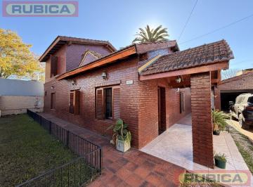 Casa · 249m² · 5 Ambientes · 3 Cocheras · Casa en Pilar