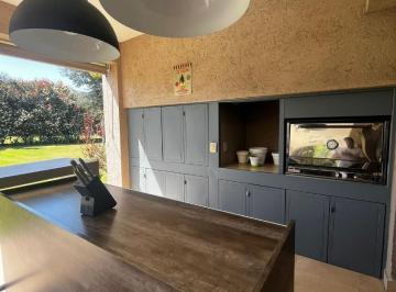 Casa · 410m² · 4 Ambientes · 2 Cocheras · Mudarte Ya o Construir? - Casa y Lotes en Cañuelas Country