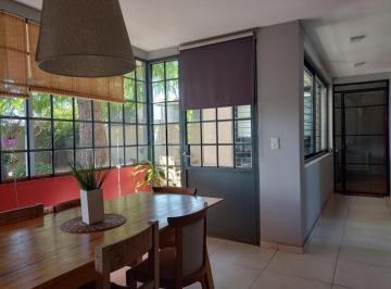 Casa · 188m² · 4 Ambientes · 2 Cocheras · Una Casa con Estilo Propio! Tejas Dos - 3 Dorm