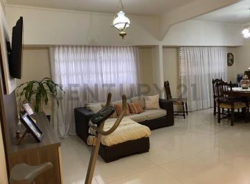 Casa · 290m² · 6 Ambientes · Venta Casa Lote Propio con 3 PH en Block de 2, 3 y 4 Ambientes en Villa Urquiza