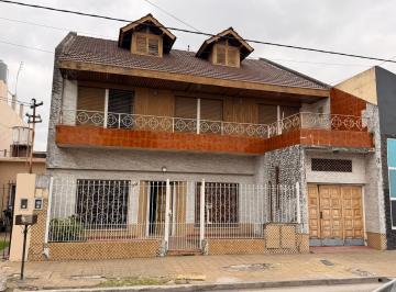 Casa · 176m² · 4 Ambientes · 1 Cochera · Casa en Venta, La Tablada
