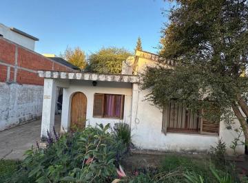 Casa · 209m² · 5 Ambientes · Venta Casa de 2 Dorm. en Quintas de Arguello