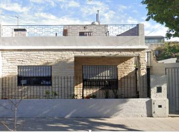 Casa · 120m² · 3 Ambientes · Venta Casa 3 Ambientes Fondo Jardin